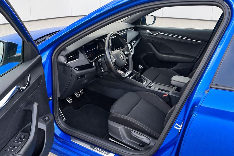 Škoda Octavia 2.0 TDI DPH STYLE ČR - fotka 12 z 14