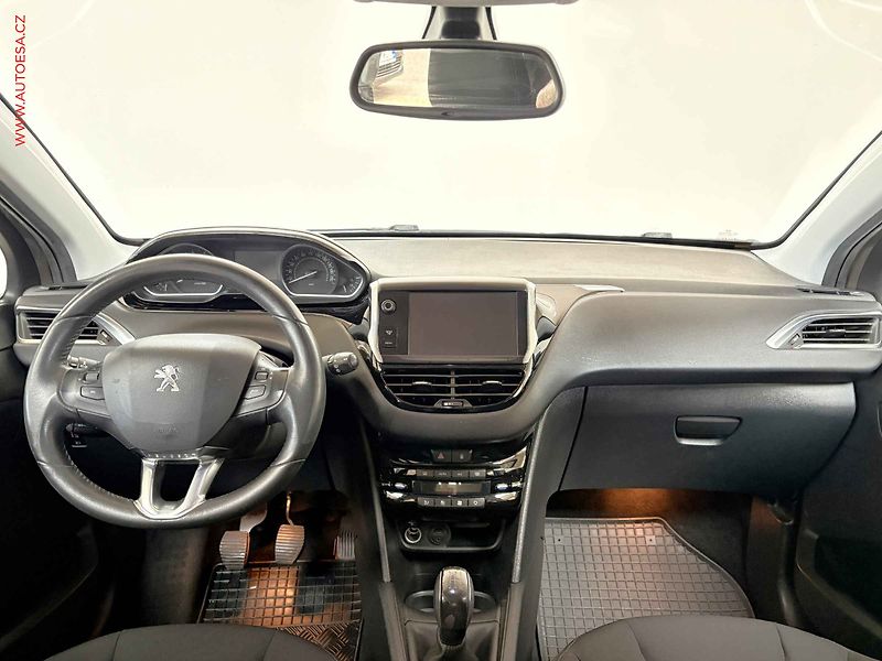 Peugeot 208 (2012) 1.4i, ČR, servis.kniha - fotka 8 z 14