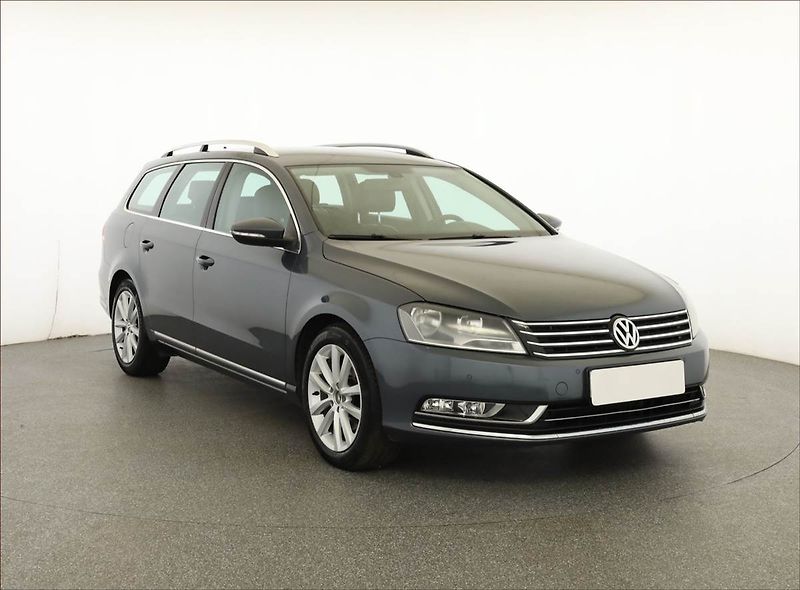 Volkswagen Passat (2012) 2.0 TDI, Automat - fotografie inzerátu