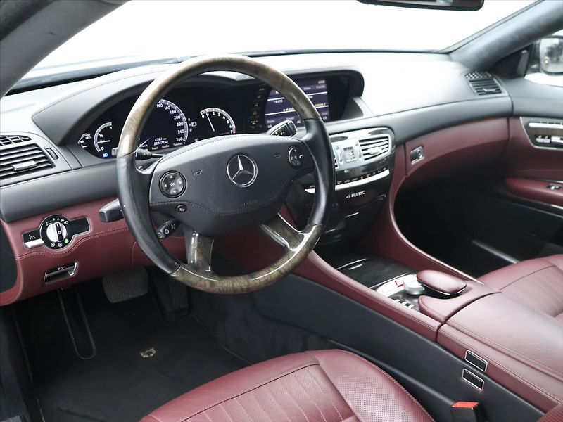 Mercedes-Benz CL 5,5 500 285kW 4Matic - fotka 21 z 28