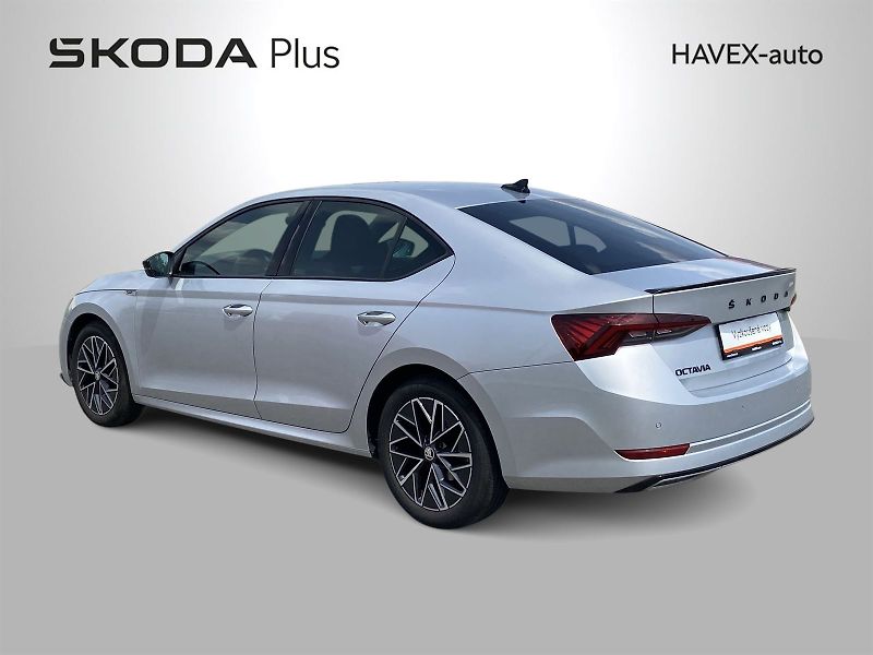 Škoda Octavia (2023) 2.0 TDI DSG SportLine - fotka 32 z 35