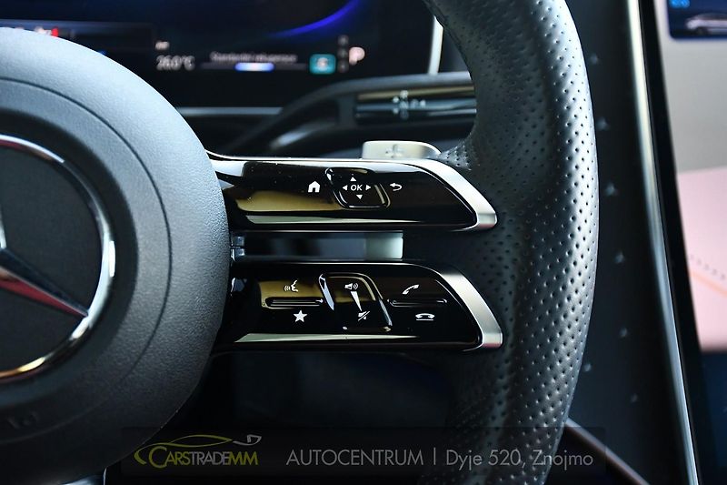 Mercedes-Benz EQE 350 4MATIC - fotka 27 z 52