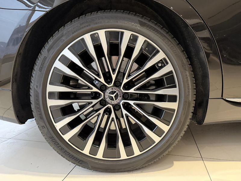 Mercedes-Benz Třídy S (2022) S 580 4M L/PANO/BURM/SOFT/DIGI - fotka 7 z 22