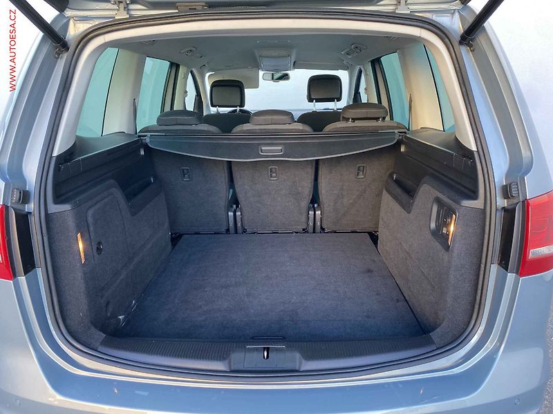 Volkswagen Sharan (2014) 2.0 TDi, Life, DSG, TZ - fotka 7 z 19