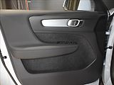 Volvo XC40 (2026) 2,0 B3  Core - náhled 8