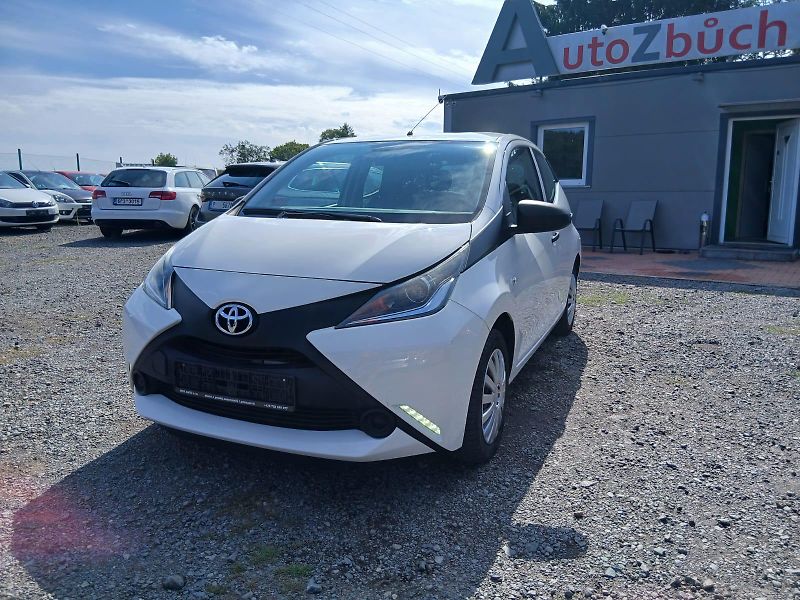 Toyota Aygo 1.0, 51 kW, klima - fotka 4 z 38