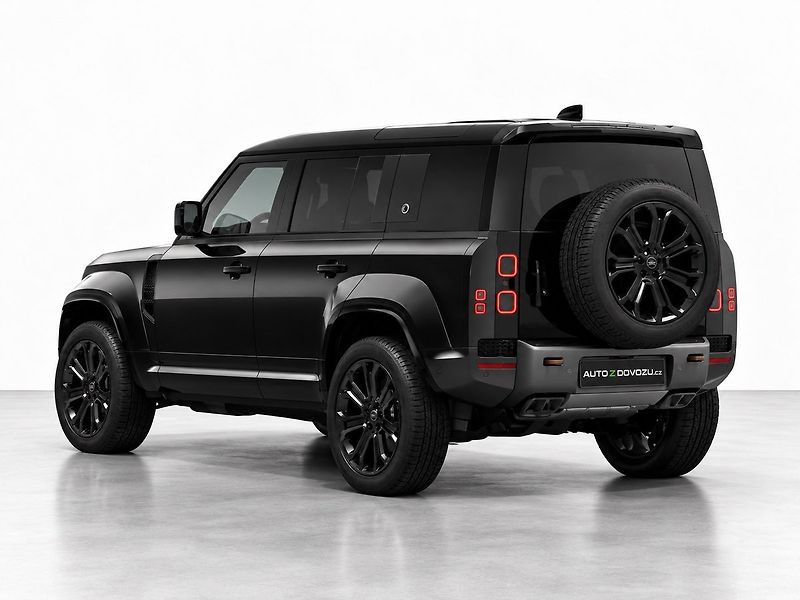 Land Rover Defender (2026) OCTA P635 V8 BLACK EDITION - fotka 3 z 4