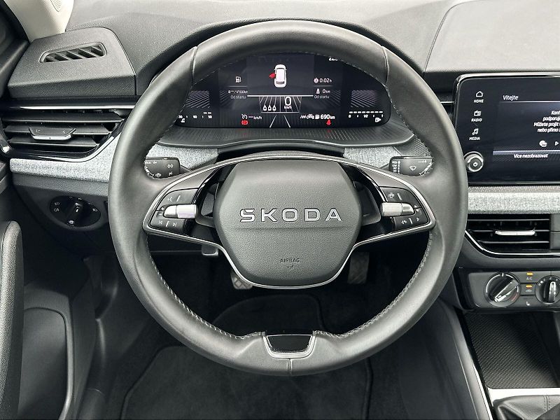 Škoda Kamiq (2025) 1.0 TSI Selection - fotka 10 z 31