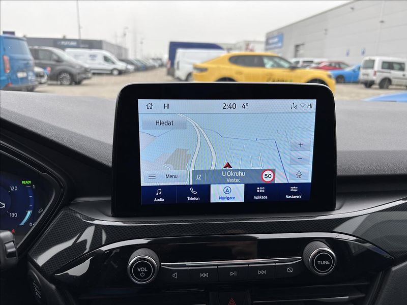 Ford Kuga 2,5 HEV ST-Line X AUT - fotka 29 z 33