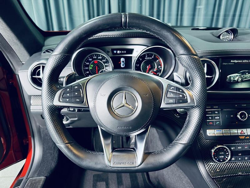 Mercedes-Benz SL (2017) 63*AMG*Masaže*Karbon* - fotka 34 z 40