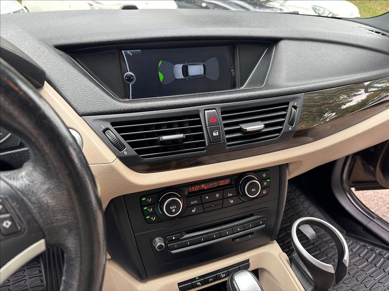 BMW X1 2,0 D XDRIVE,AUTOMAT - fotka 12 z 18