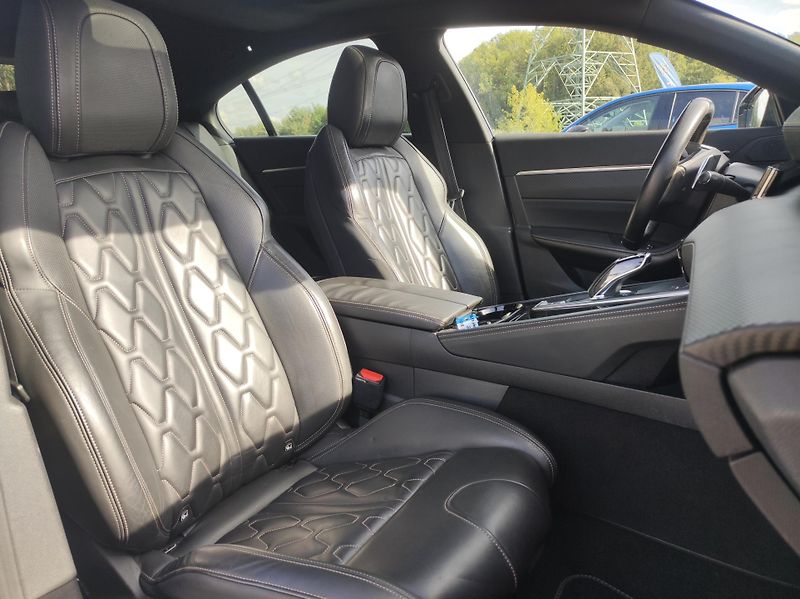 Peugeot 508 (2018) GT Line 2.0 BlueHDi EAT8 - fotka 10 z 17