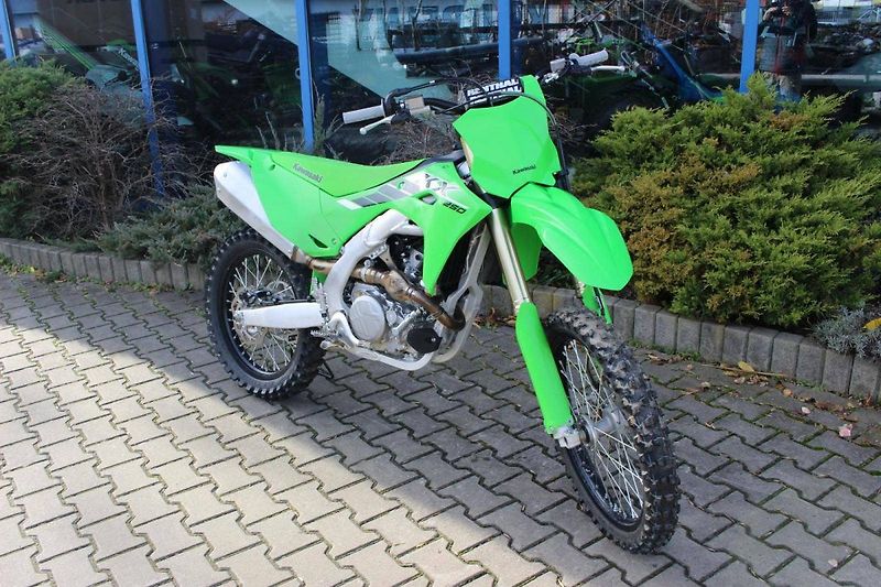 Kawasaki KX 250 F (2025) 2025 15 MTH - fotka 1 z 9