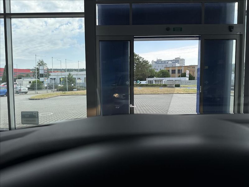 Volkswagen Tiguan 1,4   TSI,SERVISKA,1.MAJITEL - fotka 14 z 26