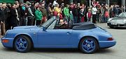 Sraz automobilů Porsche 911, parkoviště u obchodního centra Arkády 18. dubna.