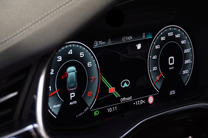 Audi Q8 55TFSI,25TKM,ZÁRUKA 2027,ČR, - fotka 15 z 35