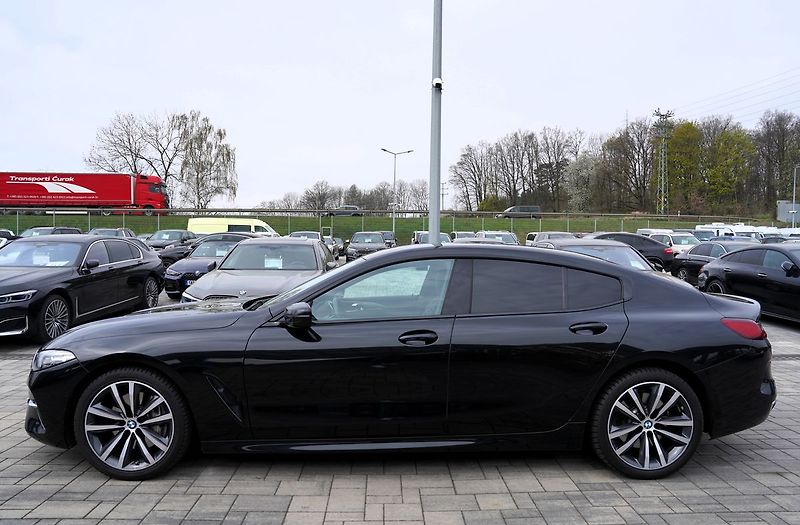 BMW Řada 8 840i Gran Coupe/Led/340 PS - fotka 3 z 49