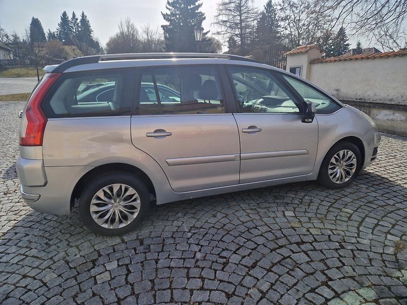 Citroën Grand C4 Picasso (2010) 1.6 /82kW - fotka 3 z 6