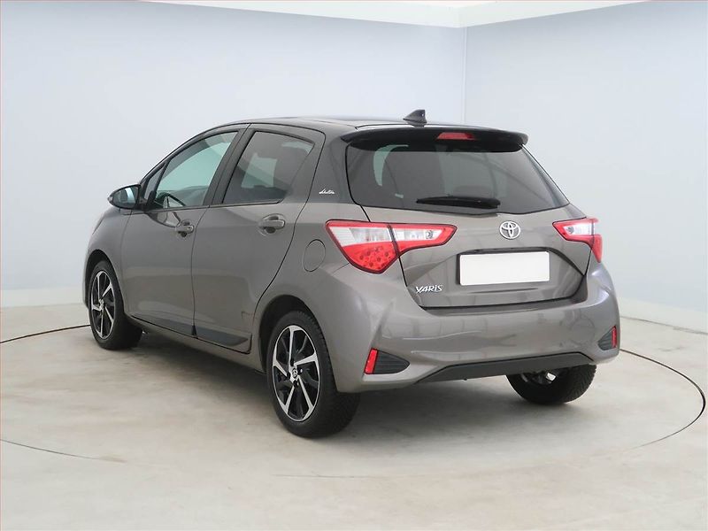 Toyota Yaris (2020) 1.5 Dual VVT-i, ČR,1.maj - fotka 4 z 18