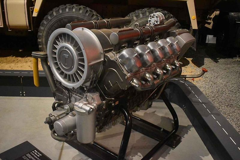 Tatra 815 TPL v kopřivnickém Muzeu nákladních vozů