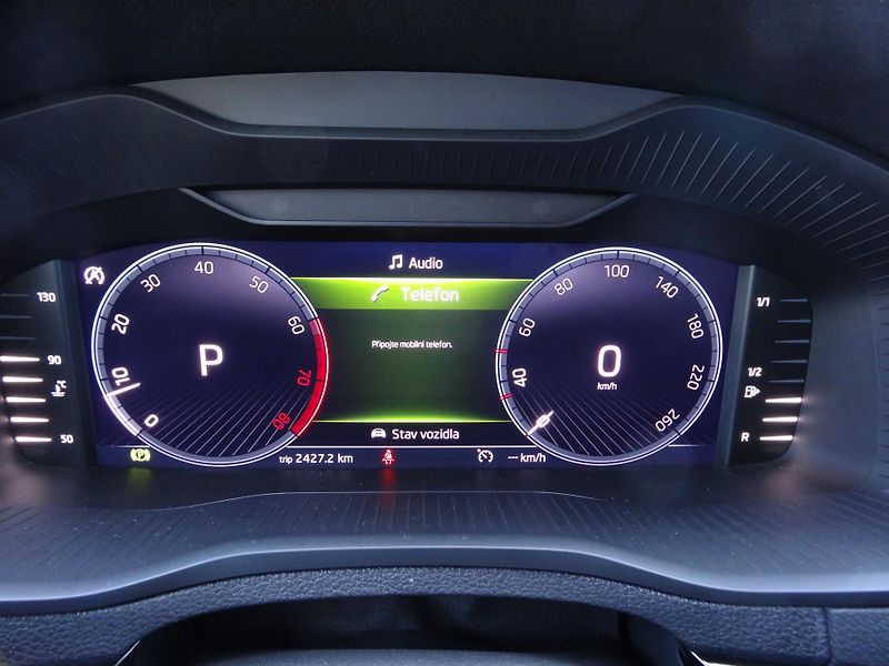 Škoda Karoq 1.5TSi DSG taž.zař. Plná nádrž - fotka 40 z 50