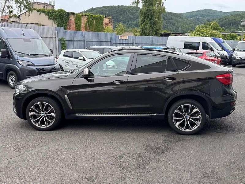 BMW X6 (2014) 4.4 V8 (449k) xDrive50i - fotka 8 z 51