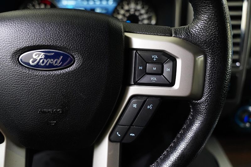 Ford F-150 - fotka 16 z 27