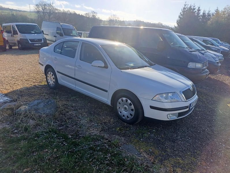 Škoda Octavia (2005) 1.9 TDi - fotka 2 z 11