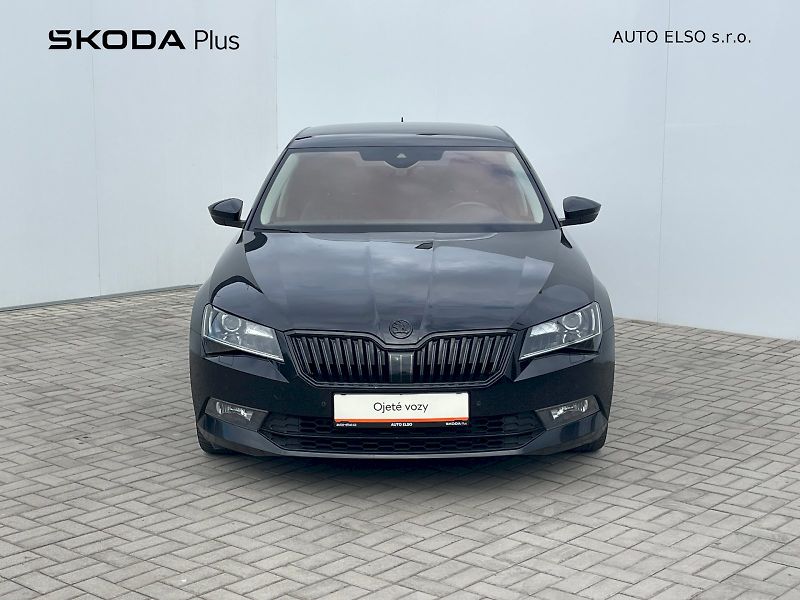 Škoda Superb (2018) 2.0 TDI / 140 kW DSG 4x4 L&K - fotka 4 z 30