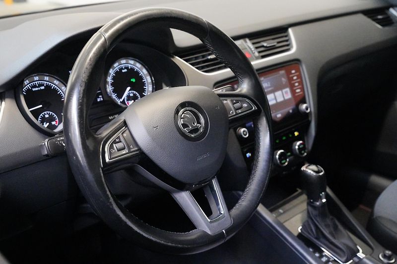 Škoda Octavia - fotka 14 z 27
