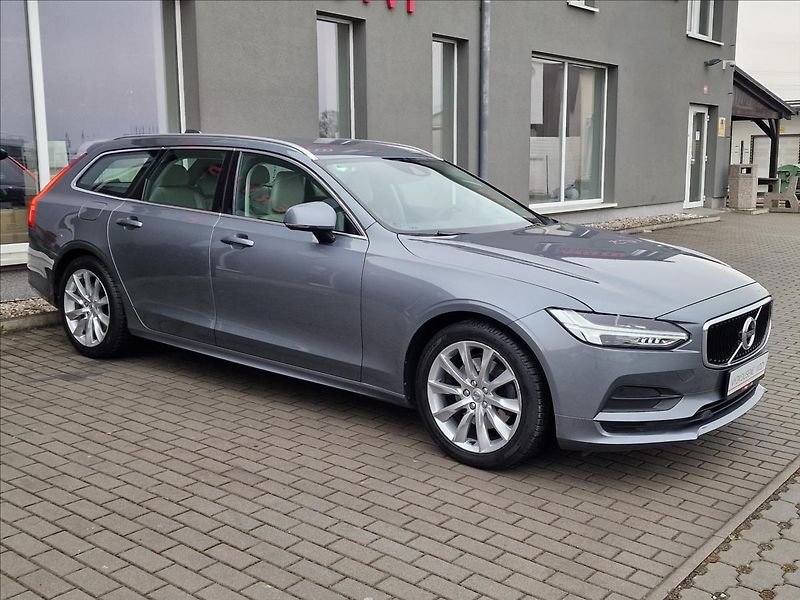 Volvo V90 2.0 D4 Momentum Pro,ČR,1.Maj. - fotka 2 z 50