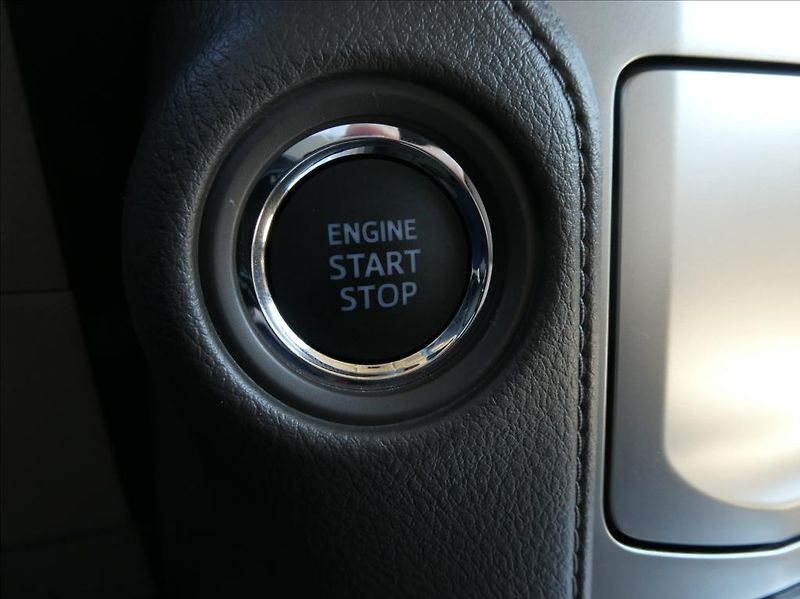 Toyota Land Cruiser 2,8 D-4D 150kW 2Maj, ČR, DPH - fotka 27 z 41
