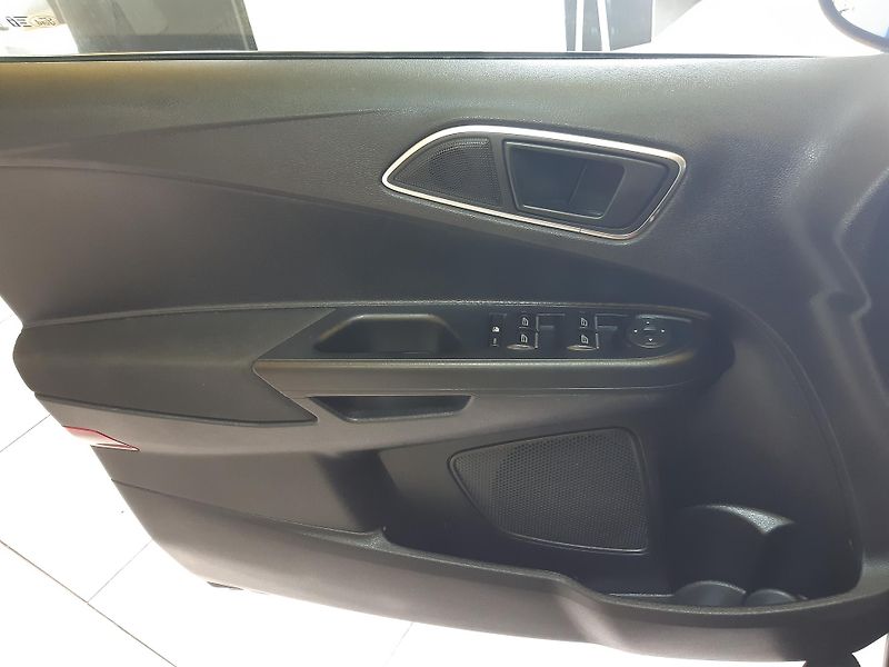 Ford B-MAX 1.5 TDCI KLIMA - fotka 18 z 18