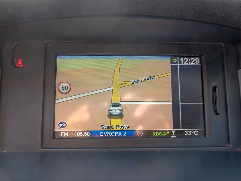 Renault Laguna (2013) 2.0DCI 96KW – NAVIGACE - fotka 22 z 40
