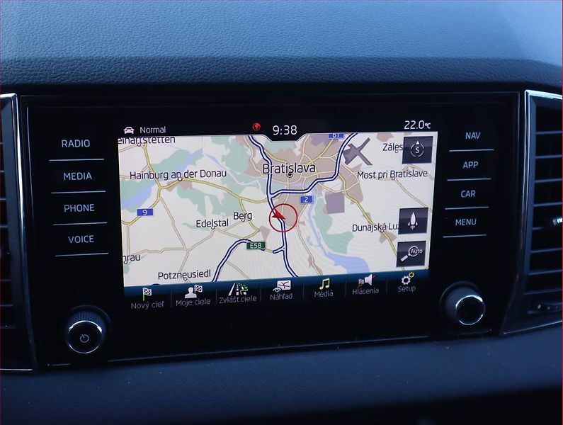 Škoda Karoq (2018) Style Plus 1.5 TSI - fotka 16 z 22