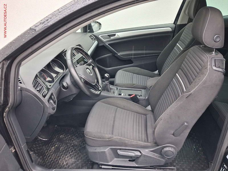 Volkswagen Golf (2014) 1.2 TSi, CUP, +alu kola - fotka 9 z 16