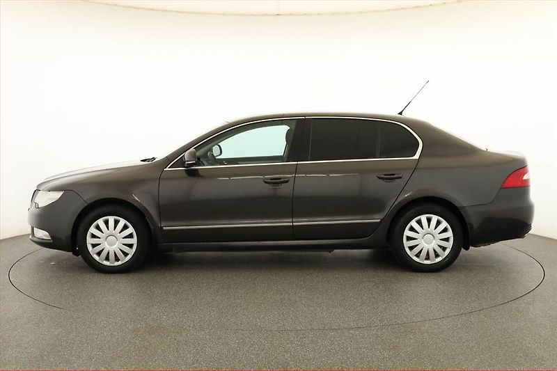 Škoda Superb (2008) 2.0 TDI, po STK - fotka 3 z 16