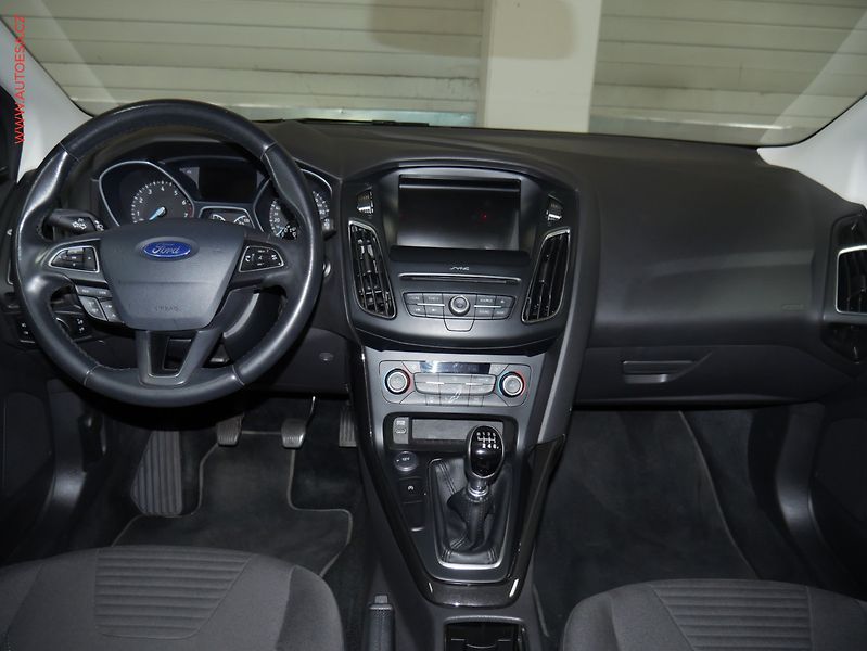 Ford Focus (2017) 1.5EB, ČR, navi, autoAC - fotka 8 z 22