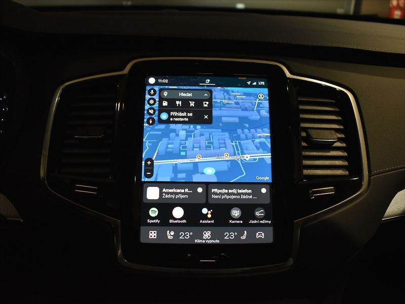 Volvo XC90 2,0 B5 AWD PLUS Pano,BLIS, - fotka 18 z 24