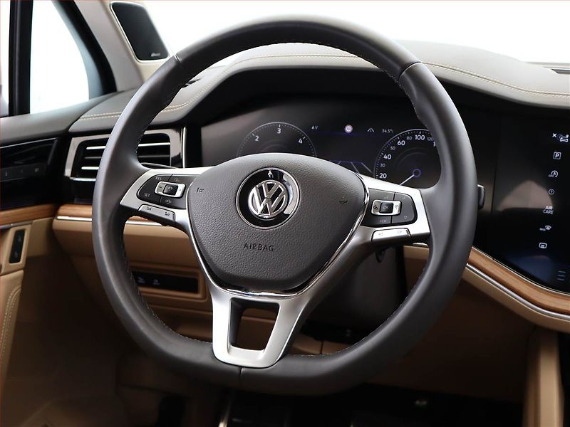 Volkswagen Touareg (2019) 3.0 TDI - fotka 14 z 26