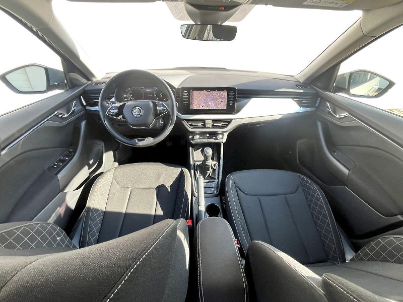 Škoda Kamiq (2021) AMBITION 1.5TSi 110kW M6F - fotka 5 z 23