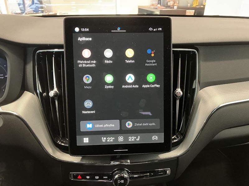 Volvo XC60 T6 AWD Black Edition Plus AT8 - fotka 26 z 40