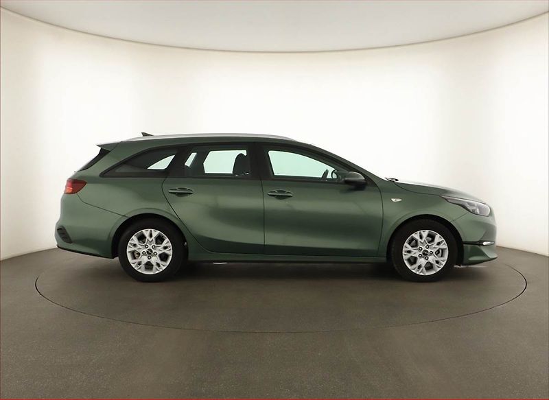 Kia Ceed (2023) Spin 1.0 T-GDI, SPIN, DPH - fotka 6 z 14