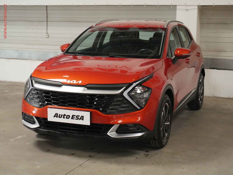 Kia Sportage (2023) 1.6 T-GDi, ČR, AT, LED - fotka 3 z 22