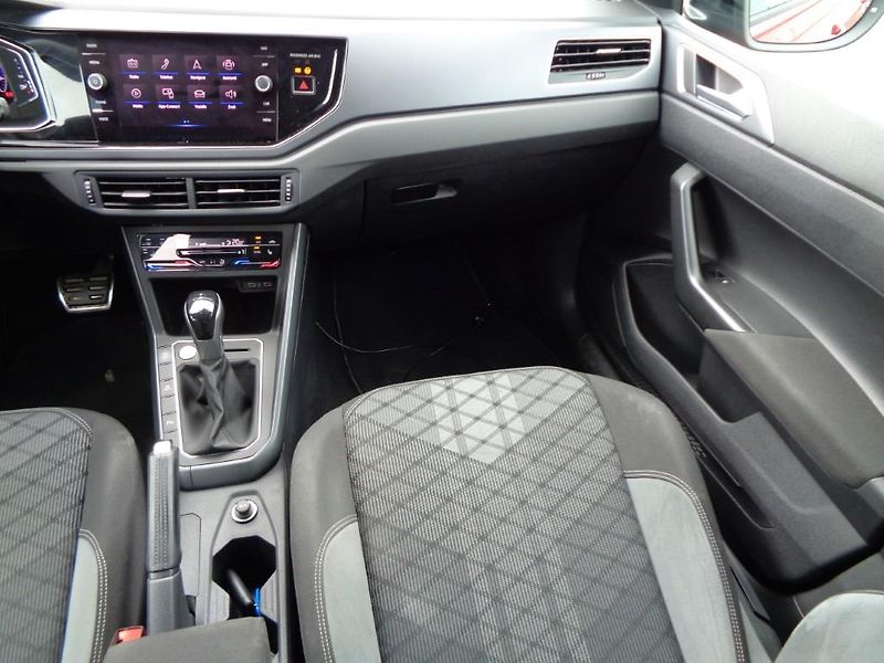 Volkswagen Taigo 1.5 TSI DSG R-LINE 110 kW - fotka 19 z 24