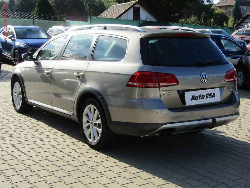 Volkswagen Passat (2013) 2.0 TDi 4x4, ČR, Alltrack - fotka 6 z 16