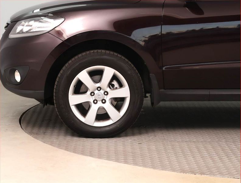 Hyundai Santa Fe (2011) 2.2 CRDi, Navi, Park. senzory - fotka 15 z 16