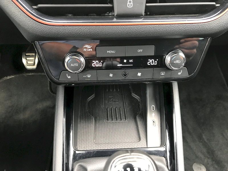 Škoda Scala (2025) MONTE CARLO 1,5 TSI - fotka 16 z 27