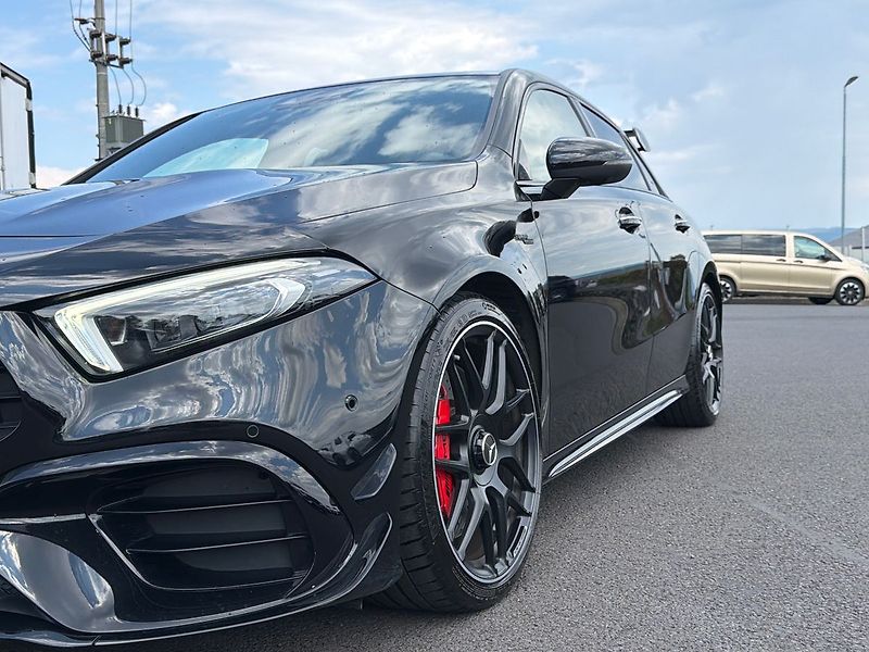 Mercedes-Benz Třídy A 45 AMG - fotka 26 z 40