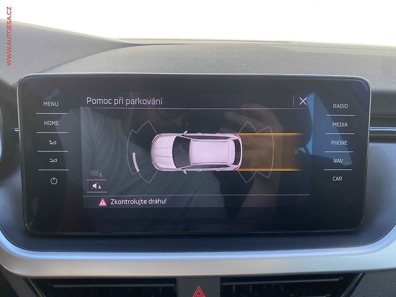 Škoda Kamiq (2020) 1.0 TSi, Ambition Plus, navi - fotka 18 z 20